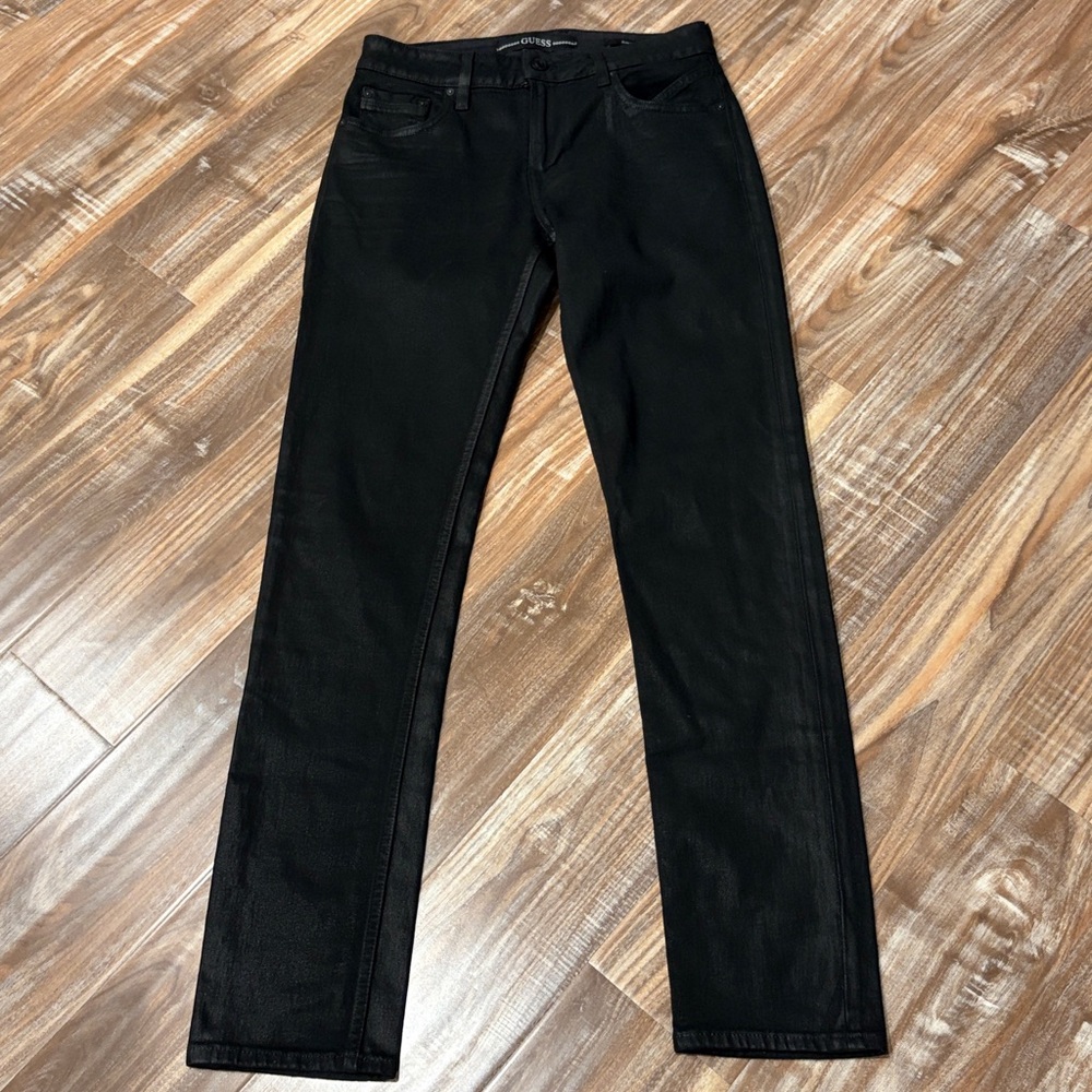 Guess Finely 30x32 Coated Black Denim Jean